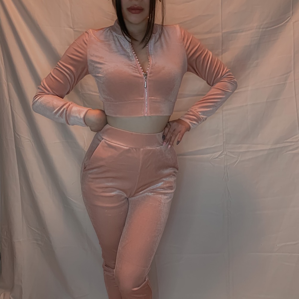Velour Set - Picture 2 of 2